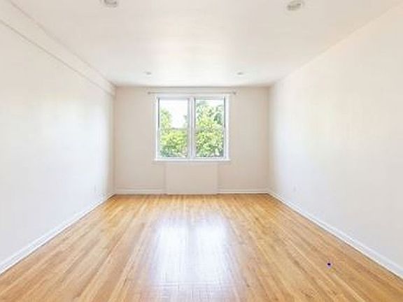 2nd image of 5620 Netherland Ave APT 3E