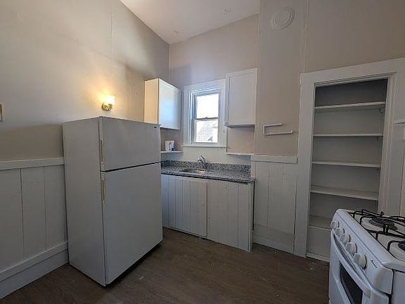 2nd image of 145 Main St APT 6
