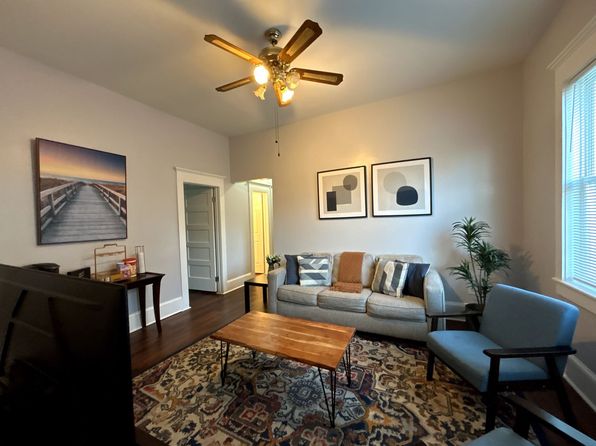 907 Oak St APT A