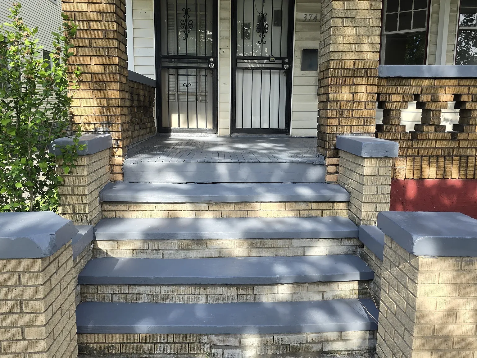 East 118th — Photo 3