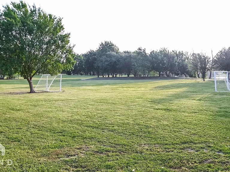 2526 Sunset Dr — Photo 21