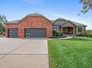 2740 N North Shore Ct, Wichita, KS 67205