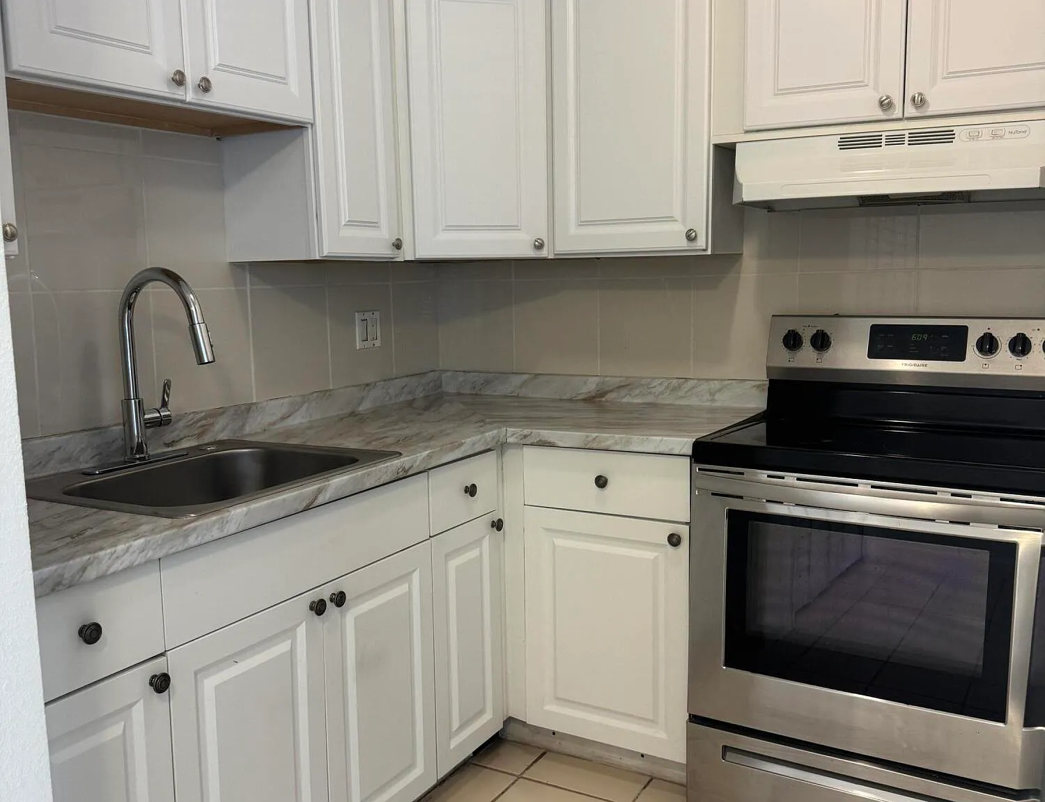 1 bed, 1.0 bath, 686 sqft, $1,550 — Photo 4