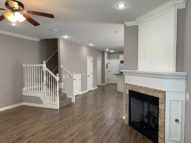 4156 W Bradstreet Ln — Photo 4