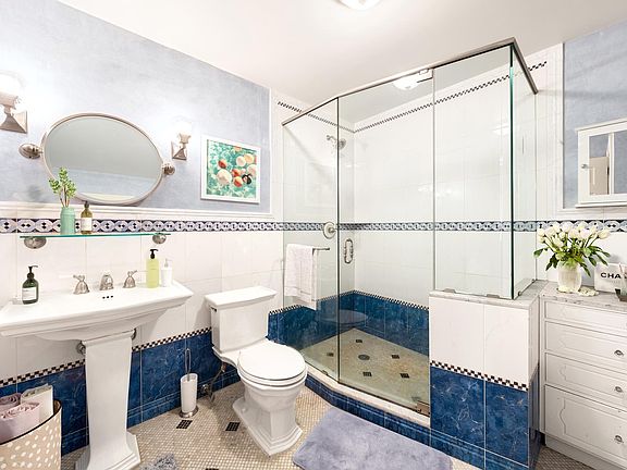 4th image of 150 E 85th St APT 10G