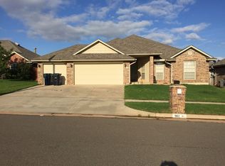 9112 Shady Grove Rd, Moore, OK 73160