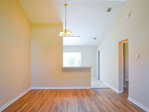 4th image of 12 Pine Hurst Ln #B