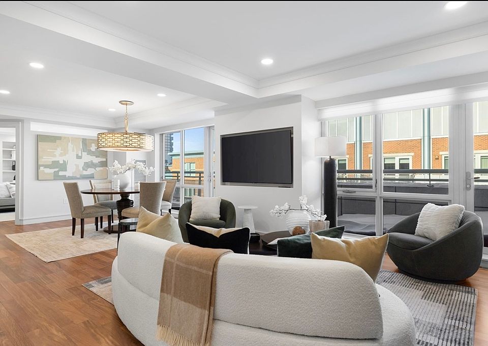 1st image of 4 Battery Wharf #Penthouse 4-6