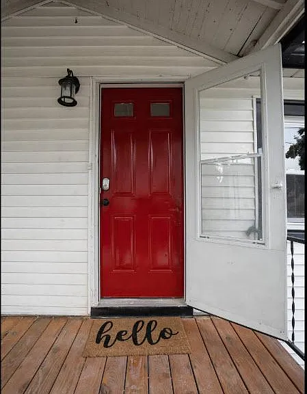 823 E Lincoln Ave — Photo 15