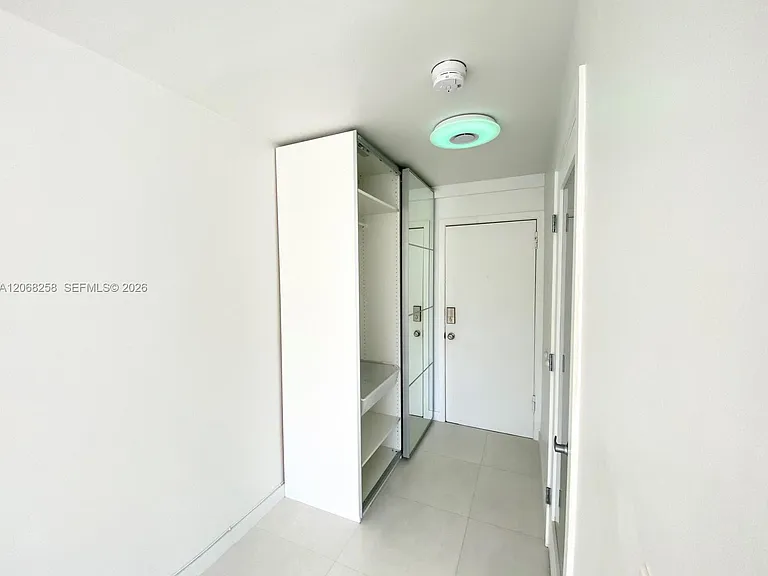 6484 Indian Creek Dr #205 — Photo 6