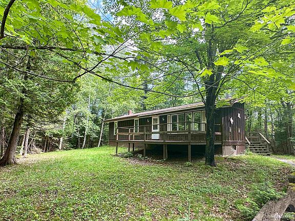 5th image of 6 Mattson Rd