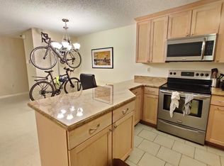 32 Elm St #101, Somerville, MA 02143