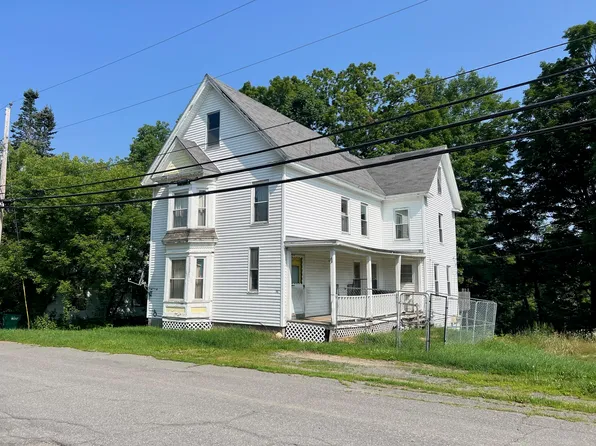 38 River Street, Dover-Foxcroft, ME 04426