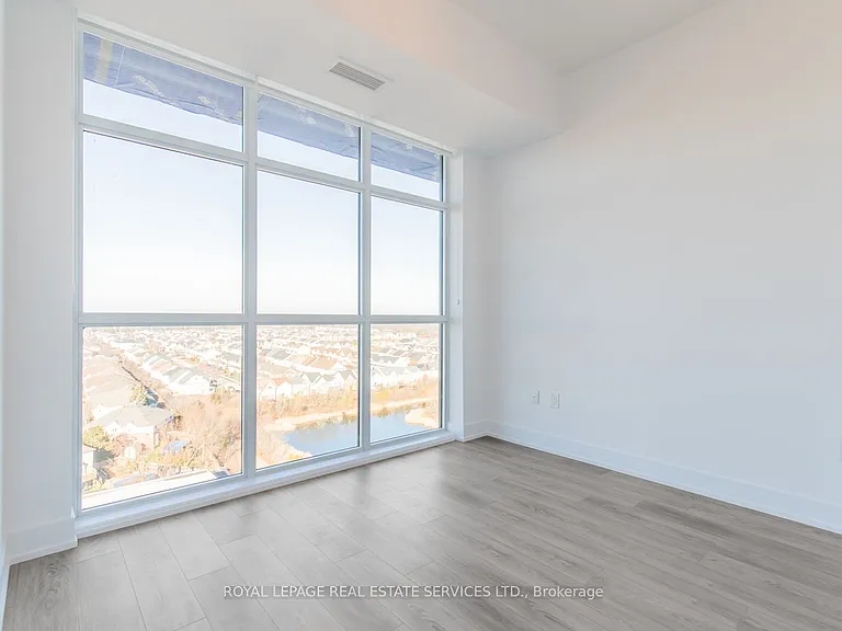 460 Dundas St E #1202 — Photo 17