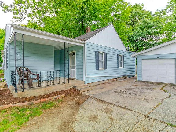 4th image of 153 Hollywood Cir