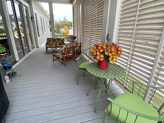 Lots of outdoor living space