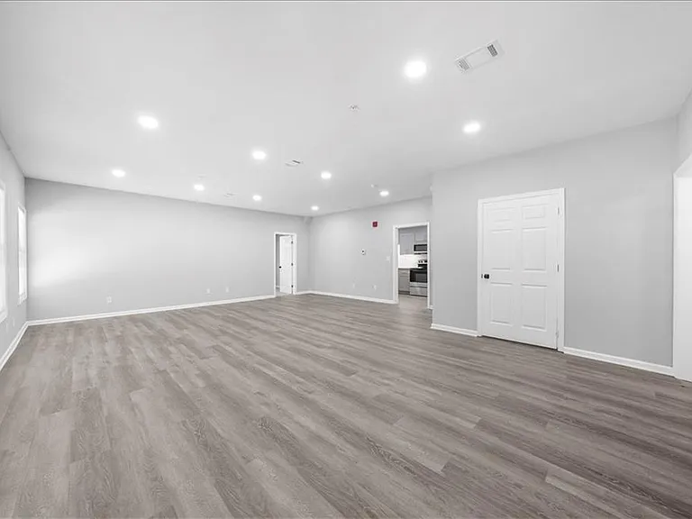 5399 Northland Dr NE #303 — Photo 9