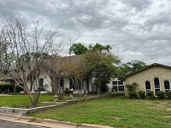 2nd image of 2009 Fair Meadow Dr