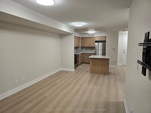 3880 Duke Of York Blvd Photo 1