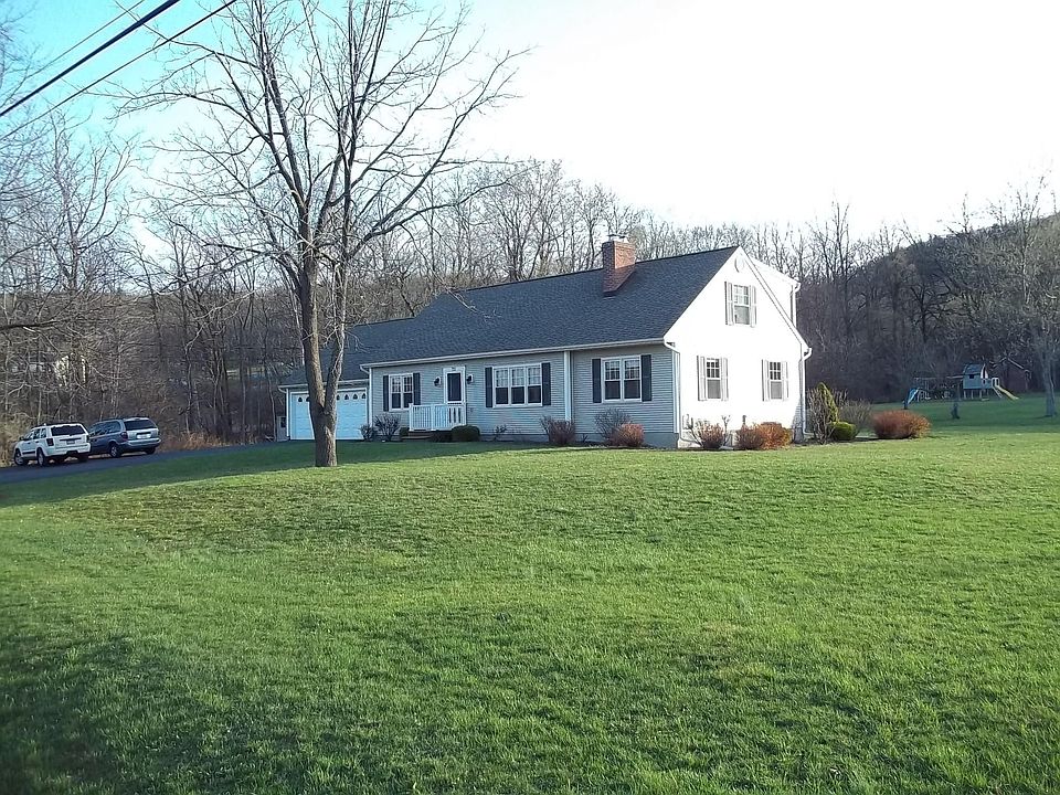 2nd image of 721 Altamont Voorheesville Rd