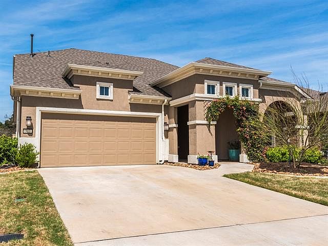 1st image of 303 Martin Creek Ln