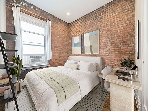4th image of 72 Carmine St #1A