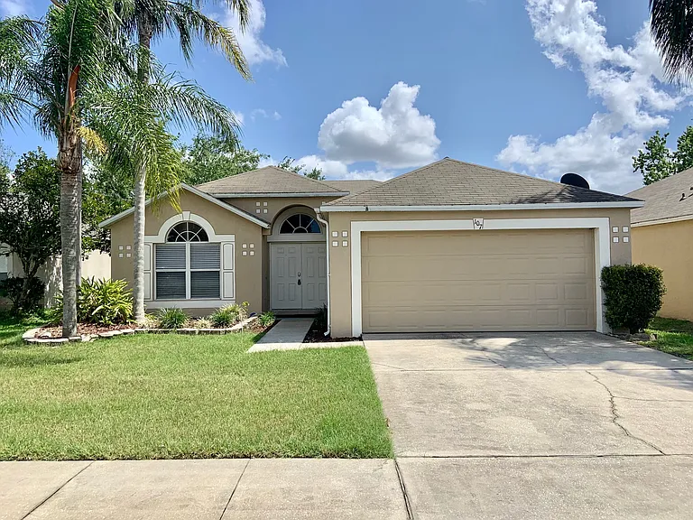 107 Spanish Bay Dr — Photo 1