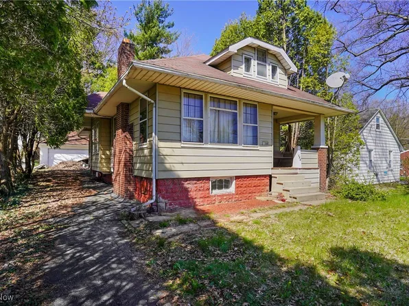 196 Maywood Dr, Youngstown, OH 44512