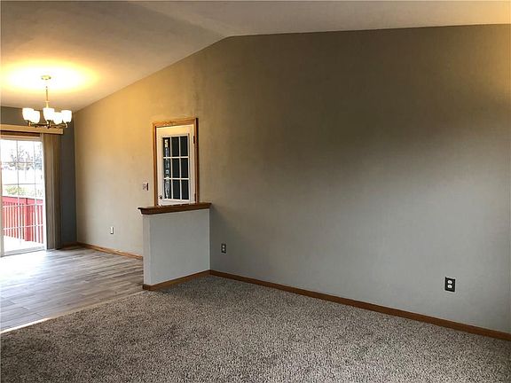 3rd image of 2635 Acorn Dr