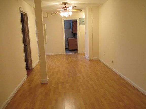 5th image of 2804 33rd St #20