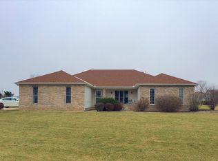 14133 Rebecca Ln, Clinton, IL 61727