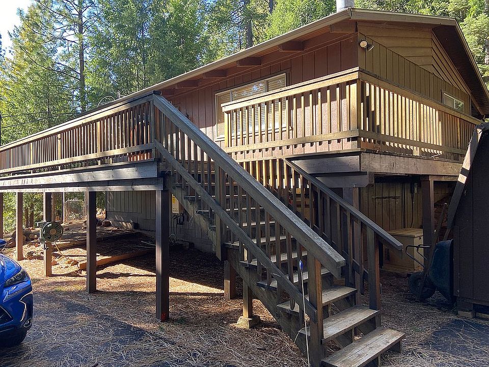 1st image of 27641 Gretchen Ln
