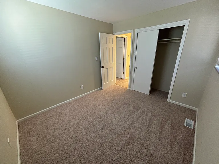 1112 S Washington Ave — Photo 17