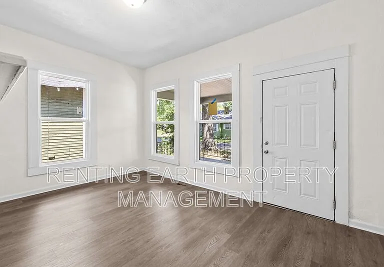 608 Fulton Ave SW — Photo 6