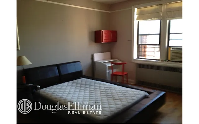 Sold by Douglas Elliman | media 28