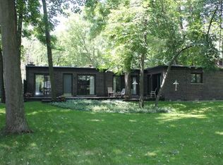 64 Lincolnshire Dr, Lincolnshire, IL