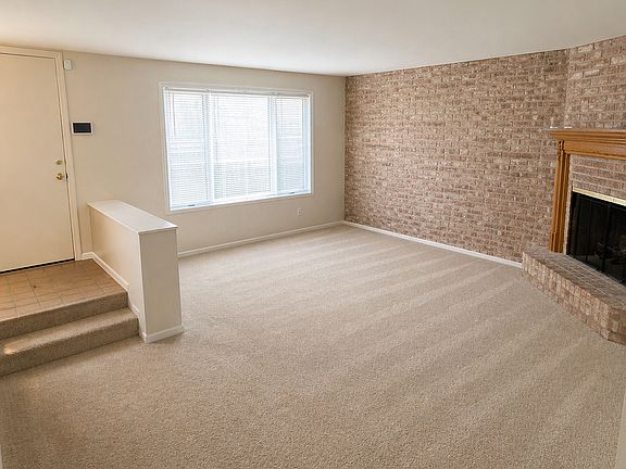 4th image of 700 Concord Ln #718