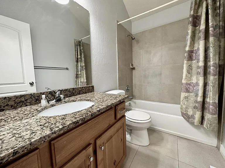 927 E Montana Vista Ln — Photo 28