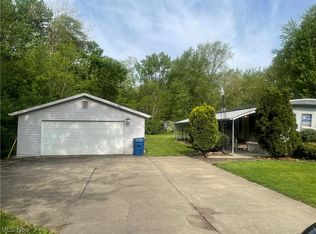 131 Bechtel Rd, Leavittsburg, OH 44430