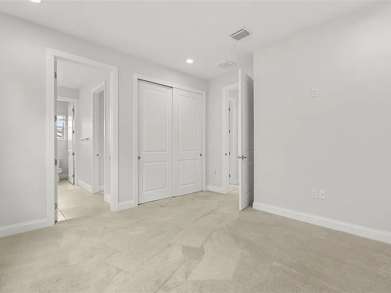 10511 Royal Cypress Way — Photo 18