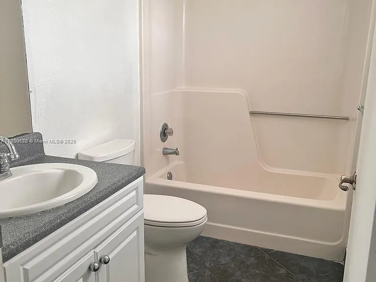 17 Crossings Cir #E — Photo 18