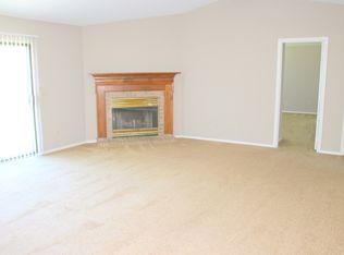 6860 Deer Bluff Dr, Huber Heights, OH 45424