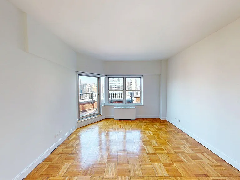 250 E 73rd St #PHB — Photo 7