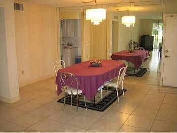 5th image of 1750 NE 191st St APT 101