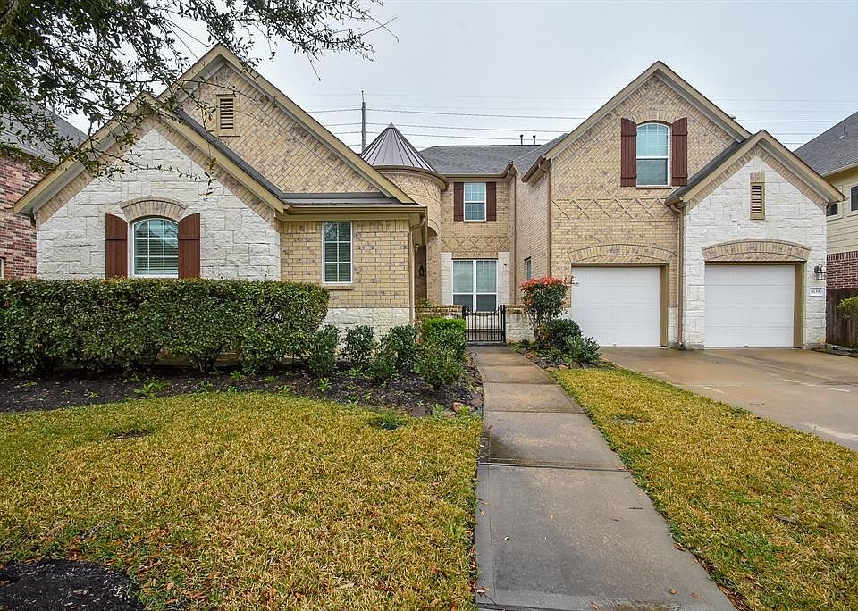 1st image of 4139 Scenic Valley Ln