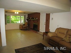 5th image of 27 Lakewood Dr