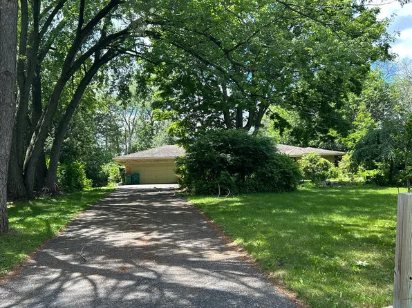 8438 Mississippi Blvd NW, Coon Rapids, MN 55433
