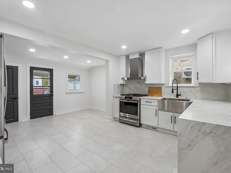 114 Conestoga Rd — Photo 16