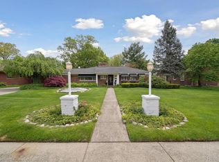 511 S Gulley Rd, Dearborn, MI 48124