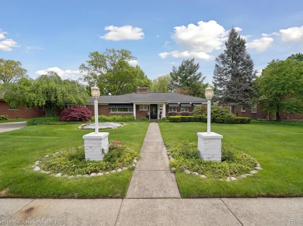 511 S Gulley Rd, Dearborn, MI 48124